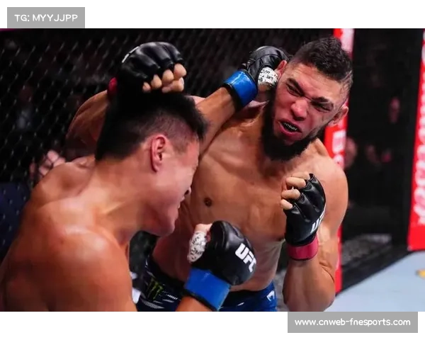 沃尔特·沃克脚跟钩降服萨瑟兰,获UFC 321花红 沃尔特·沃克脚跟钩降服萨瑟兰,获UFC 321花红